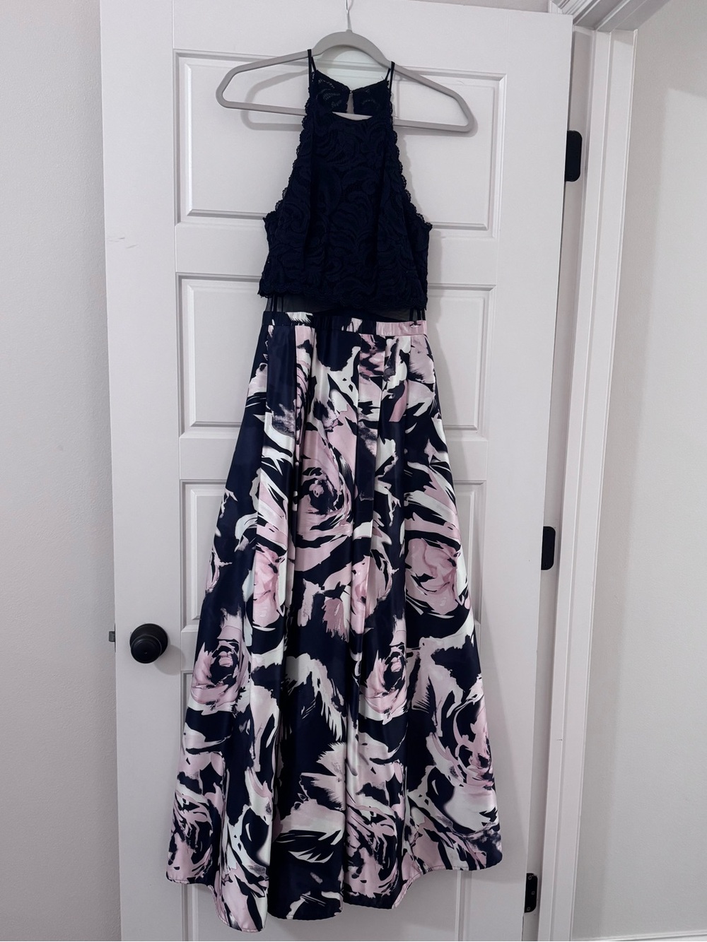 Juniors/Ladies Formal Dress Size 6